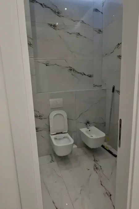 Tirane, jepet me qera ambjent biznesi Kati 1, 70 m² 700 € (Astir)