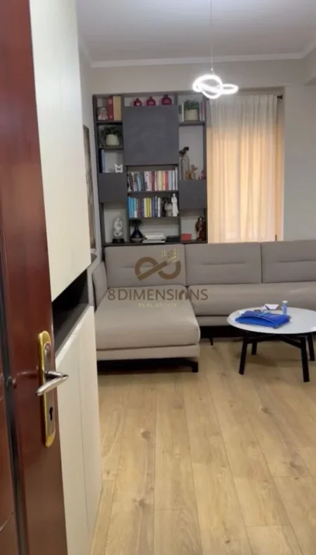 Tirane, shitet apartament 1+1+Ballkon Kati 7, 48 m² 125.000 € (brryli)