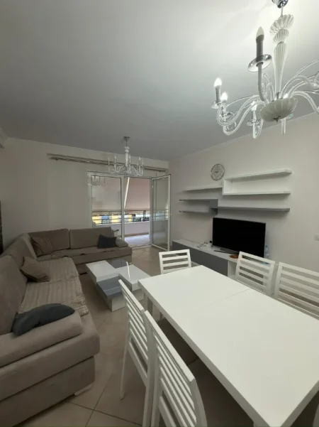 Tirane, jepet me qera apartament 2+1 , 85 m² 850 € (Kodra e Diellit)