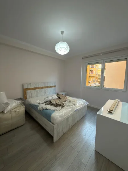 Tirane, jepet me qera apartament 2+1 , 85 m² 850 € (Kodra e Diellit)