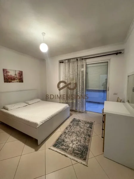 Tirane, jepet me qera apartament 2+1 Kati 1, 90 m² 550 € (qendra kristal)
