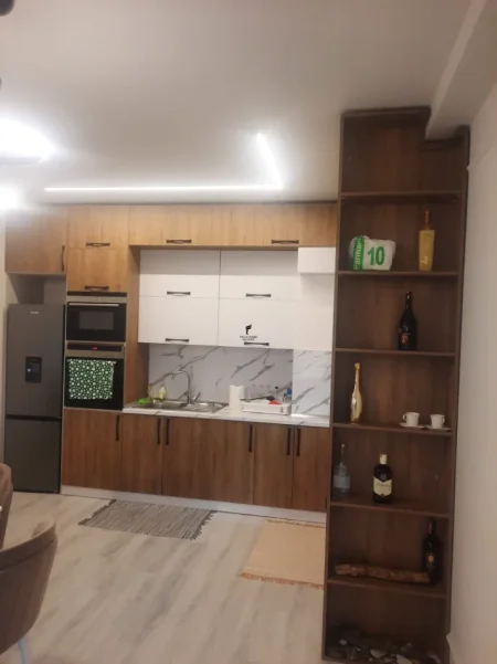 Tirane, shitet apartament 2+1 Kati 3, 123 m² 280.000 € (RRUGA E DIBRES)
