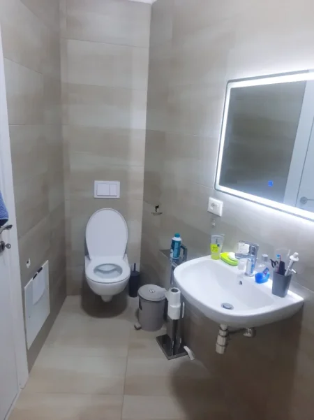 Tirane, shitet apartament 2+1 Kati 3, 123 m² 280.000 € (RRUGA E DIBRES)