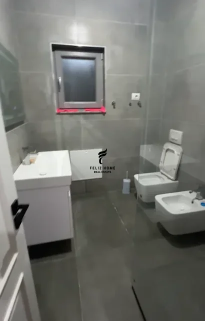 Tirane, shitet apartament 2+1 Kati 1, 128 m² 154.000 € (KOMBINAT)