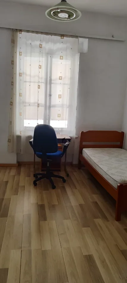 Tirane, jepet me qera apartament 2+1 Kati 5, 86 m² 450 € (SHALLVARET)