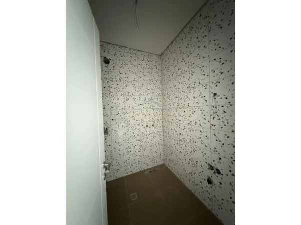 Tirane, shitet apartament 2+1 Kati 8, 106 m² 121.999 € (Univers City,QTU)