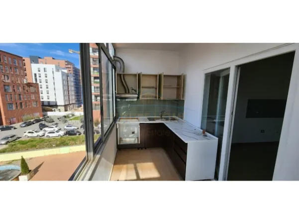 Tirane, jepet me qera apartament 2+1 Kati 4, 102 m² 450 € (Jordan Misja)