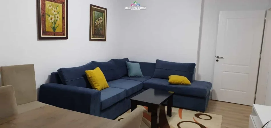 Tirane, jepet me qera apartament 2+1 Kati 4, 80 m² 570 € (rruga bardhyl)