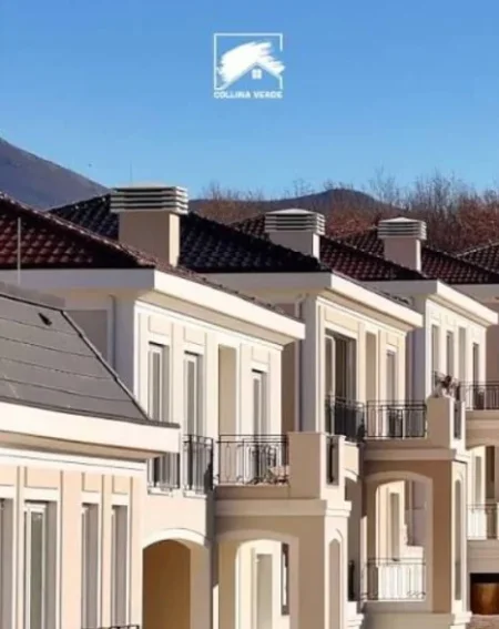 Tirane, shitet Vile 3+1+Aneks+Ballkon , 411 m² 1.100.000 € 