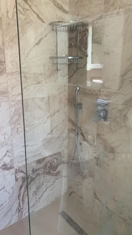 Tirane, jepet me qera apartament 2+1 Kati 3, 80 m² 420 € (Afer Kompleksit Grand Ali Demi)