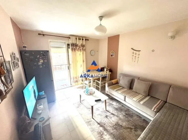 Tirane, shitet apartament 2+1+Ballkon Kati 3, 65 m² 289.000 € 