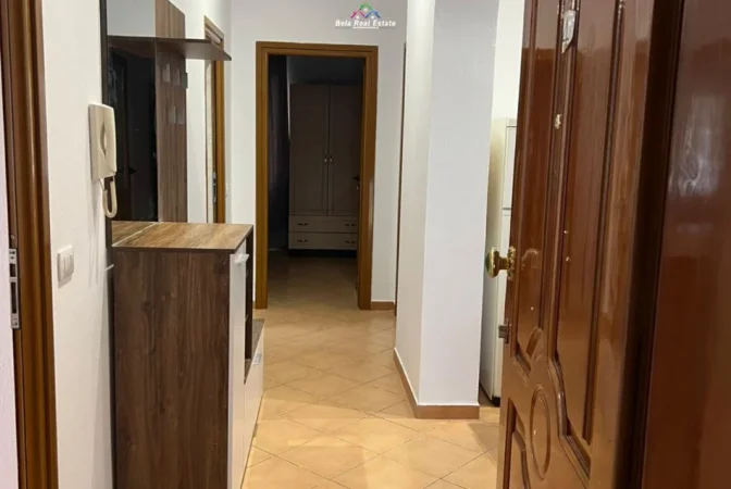 Tirane, jepet me qera Vile 3+1 Kati 4, 99 m² 570 € (Selite)