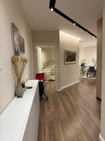 Tirane, shitet 1+1 , 96 m² 175.000 € 
