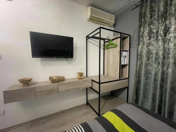 Tirane, jepet me qera apartament 1+1 Kati 0, 31 m² 500 € (Rruga muhamet gjollesha)