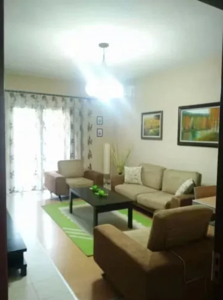 Tirane, jepet me qera apartament 2+1+Ballkon Kati 2, 110 m² 450 € (Rruga Mihal Grameno)