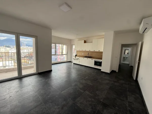 Tirane, jepet me qera apartament 2+1 Kati 5, 120 m² 850 € (ZOGU I ZI)