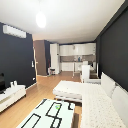 Tirane, jepet me qera apartament 2+1 Kati 2, 108 m² 600 € (Unaza e Re)