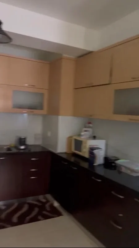 Tirane, jepet me qera apartament 1+1+Ballkon Kati 4, 70 m² 600 € 