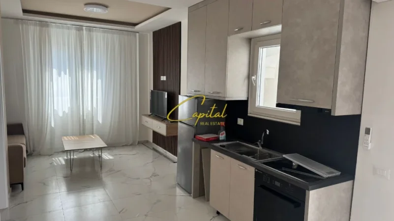 Tirane, jepet me qera apartament 1+1 Kati 1, 50 m² 500 € (5 MAJI)