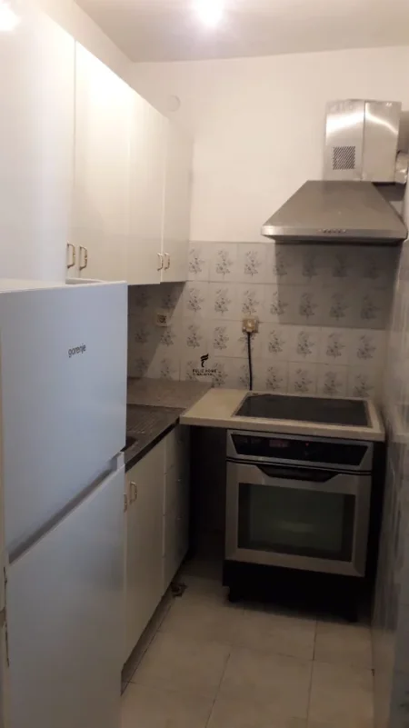 Tirane, jepet me qera apartament 2+1 Kati 4, 80 m² 470 € (JORDAN MISJA)