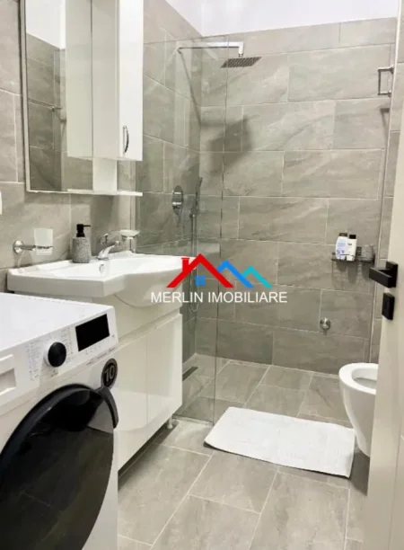 Tirane, jepet me qera apartament 1+1+Ballkon Kati 2, 50 m² 650 € (RRUGA MUHAMET GJOLLESHA,ZOGU I ZI)