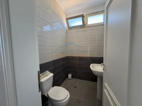 Elbasan, shitet apartament 2+1+2, Kati 7, 102 m² 145.000 € (Pallati Sportit)