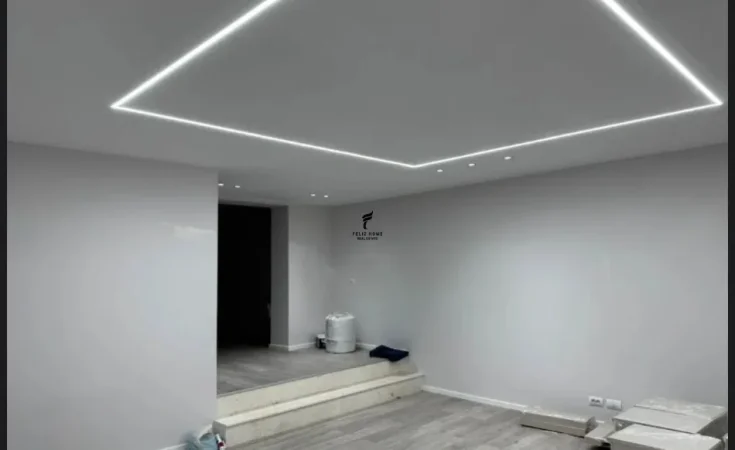 Tirane, jepet me qera dyqan Kati 0, 73 m² 1.500 € (RRUGA E ELBASANIT)