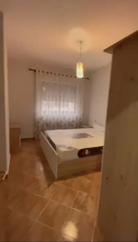 Tirane, jepet me qera apartament 1+1 Kati 3, 60 m² 350 € (Fresku)