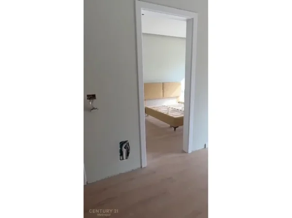 Tirane, shitet apartament 1+1+Ballkon Kati 3, 66 m² 129.000 € 