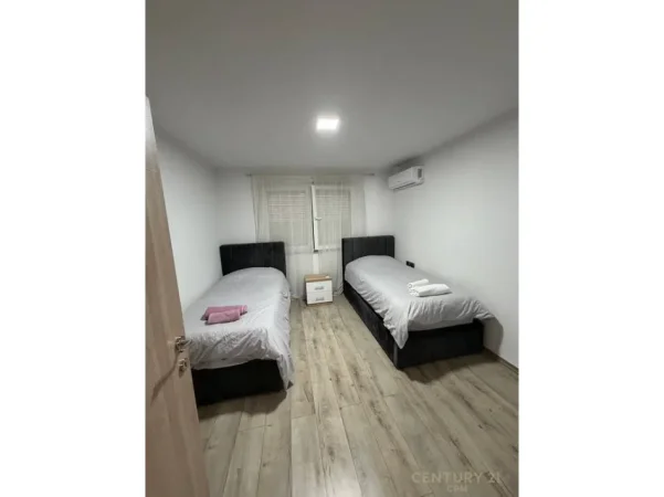 Tirane, jepet me qera apartament 2+1 Kati 5, 78 m² 700 € (sheshi skenderbej)