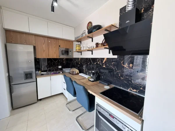 Tirane, shitet apartament 1+1 , 50 m² 118.000 € (fusha aviacionit)