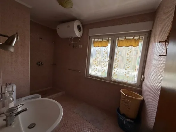 Tirane, shitet apartament 2+1+Aneks+Ballkon Kati 7, 111 m² 385.000 € 