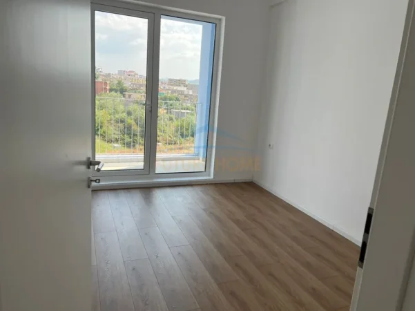 Tirane, jepet me qera apartament 1+1 Kati 3, 53 m² 320 € (rezidencen Oxa)