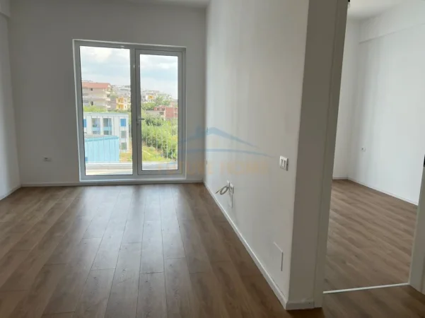 Tirane, jepet me qera apartament 1+1 Kati 3, 53 m² 320 € (rezidencen Oxa)