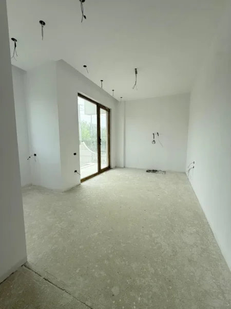 Tirane, shitet Vile , 334 m² 750.000 € (PRANE TEG)