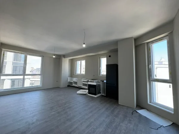 Tirane, shitet apartament 3+1 , 135 m² 399.000 € (Komuna e Parisit)