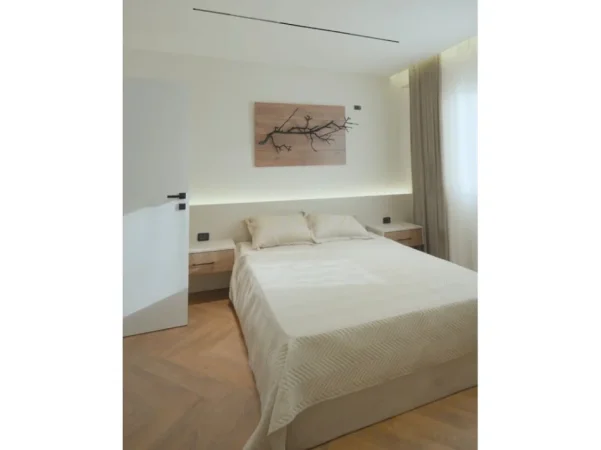 Shqiperi, shitet apartament 2+1+Aneks+Ballkon Kati 8, 101 m² 240.000 € 