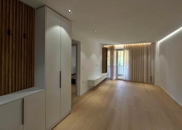 Tirane, shitet apartament 1+1+Ballkon , 55 m² 145.000 € 