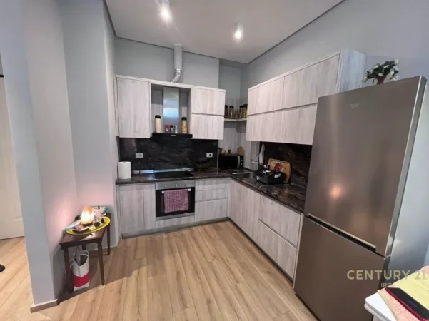 Tirane, shitet apartament 1+1+Aneks+Ballkon Kati 4, 76 m² 250.000 € 