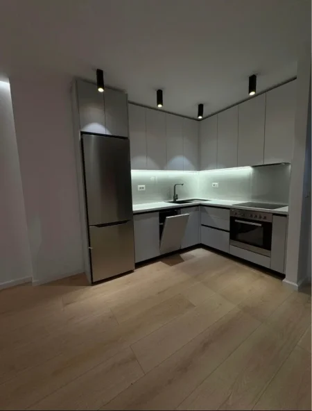 Tirane, shitet apartament 1+1+Ballkon Kati 2, 55 m² 145.000 € (Brryli)