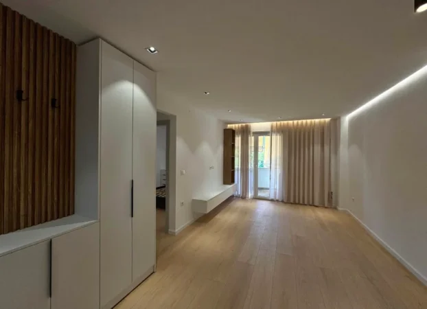 Tirane, shitet apartament 1+1+Ballkon Kati 2, 55 m² 145.000 € (Brryli)