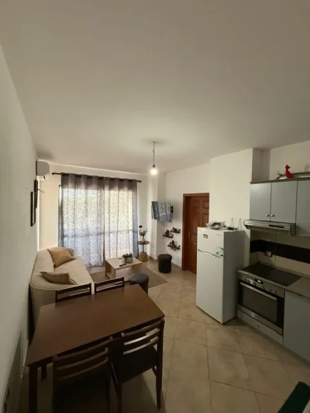 Tirane, jepet me qera apartament 2+1 Kati 1, 85 m² 500 € (Bulevardi Migjeni)