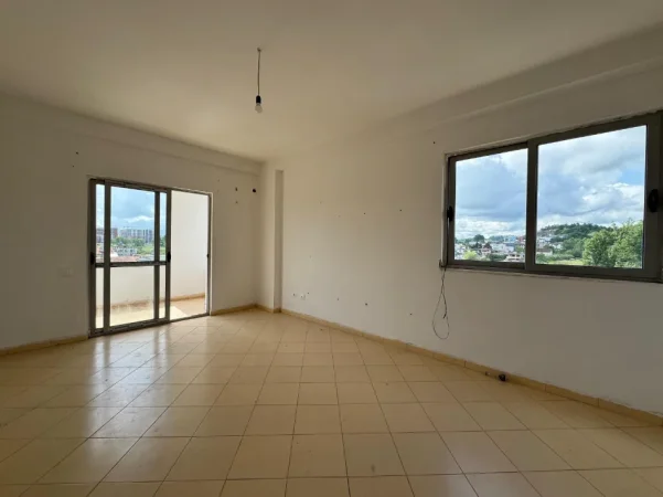 Tirane, shitet apartament 2+1 , 116 m² 135.000 € (Astir)