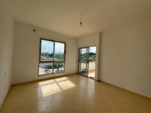 Tirane, shitet apartament 2+1 , 116 m² 135.000 € (Astir)