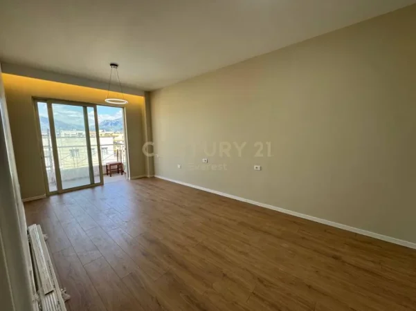 Tirane, shitet apartament 2+1+Ballkon Kati 7, 108 m² 163.000 € (rruga astrit llosha)