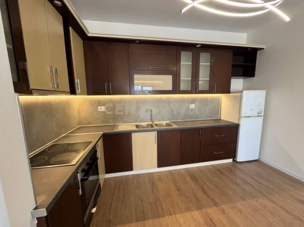 Tirane, shitet apartament 2+1+Ballkon Kati 7, 108 m² 163.000 € (rruga astrit llosha)