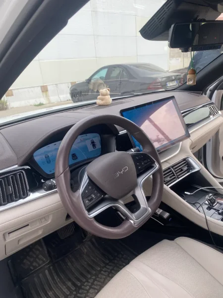 Tirane, shes makine elektrike Byd Song Plus Flagship Elektrike, e bardhë automatik Kondicioner 39.000 km 25.000 €