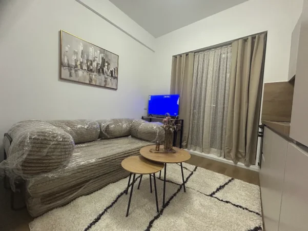 Tirane, jepet me qera garsonier Kati 1, 32 m² 350 € (Fresku)