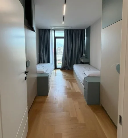 Tirane, jepet me qera apartament 1+1 Kati 6, 117 m² 2.300 € (LAEK VIEW REZIDENCE)
