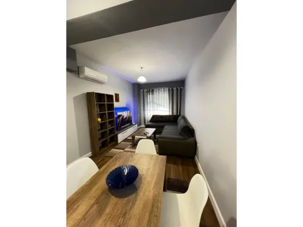 Tirane, jepet me qera apartament 2+1+Ballkon Kati 2, 68 m² 550 € (Kodra e Diellit)